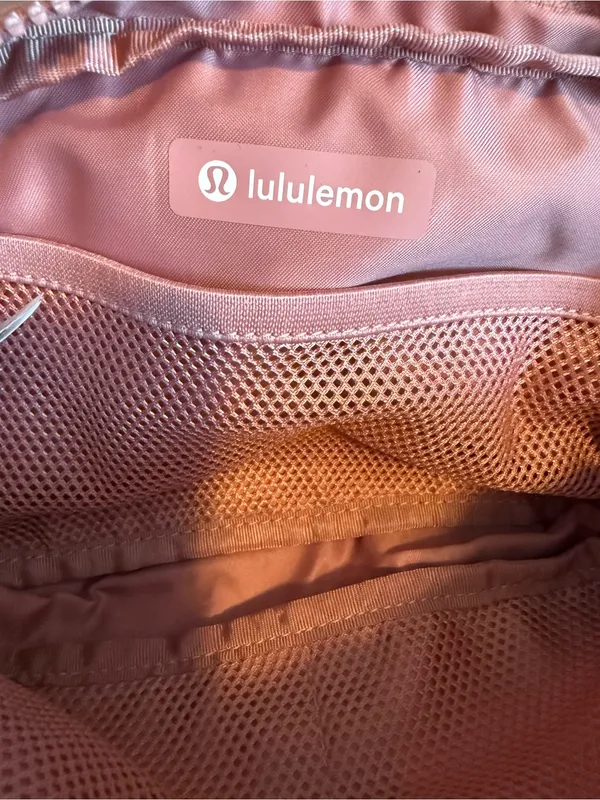 Lululemon Everywhere Pink Nylon Belt Bag - Image 8