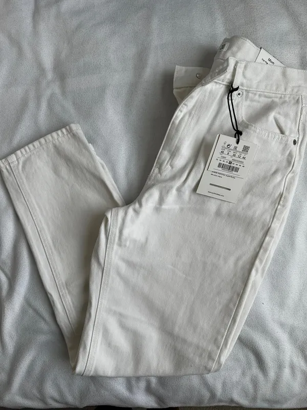 White Ankle Length Mom Jeans Size 8 - Image 3