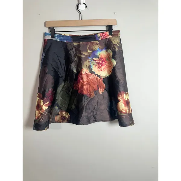 Club Monaco Women Black Floral Silk Blend A-Line Mini Skirt Size 8 00302159‎ - Image 2