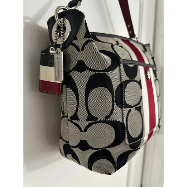 Coach Hamptons Weekend Signature Stripe Shoulder Bag - Image 3