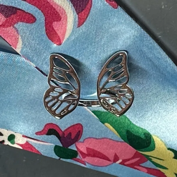 Butterfly Wings Scarf Ring - Image 2