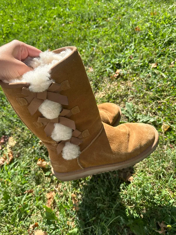 UGG - Image 2
