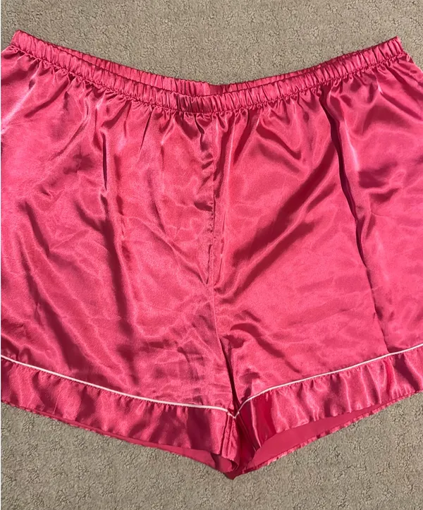 SheIn Pink satin pajama set XXL - Image 2