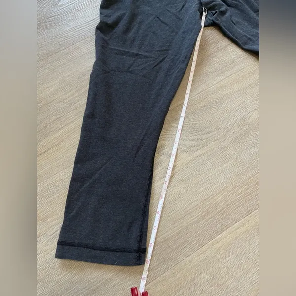 Lululemon cropped leggings - Image 5