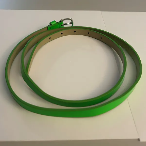 Coldwater Creek Womens XLG Skinny‎ Neon Green Belt Silver Buckle - Image 3