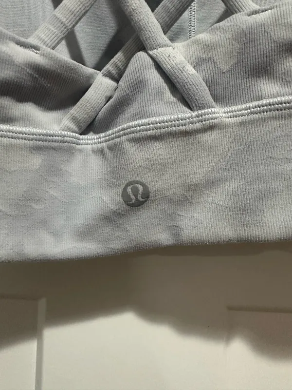 Lululemon Sports Bra Flow Y - Image 3