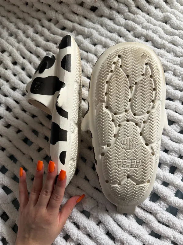 Cow Print Shark Slides Multiple Size 8 - Image 3