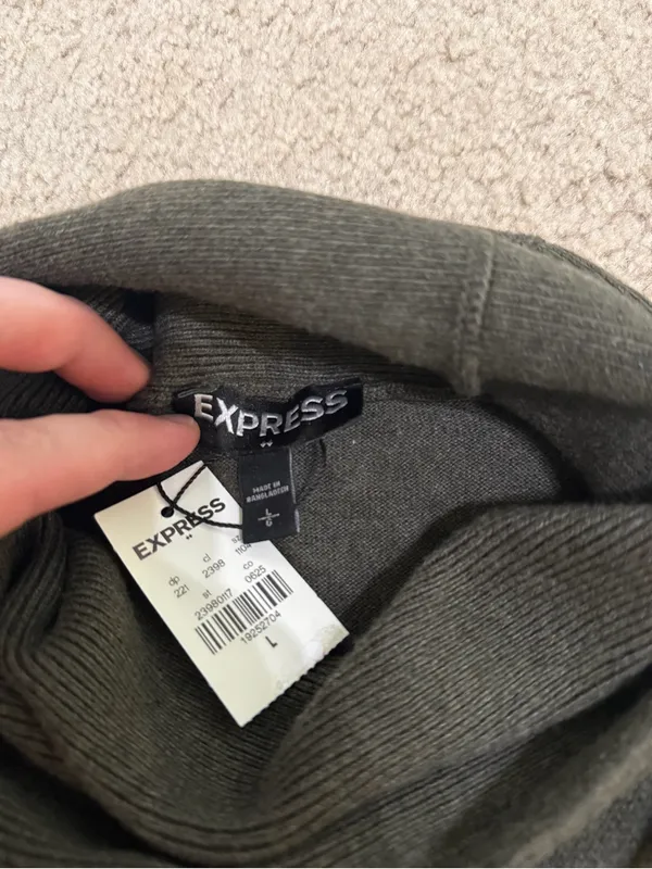 Express Camo Cowl Neck 100% Cotton Sweater NWT L - Image 6
