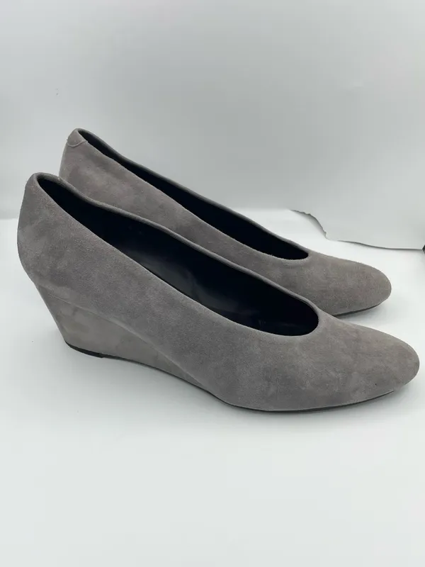 Vaneli suede wedge slip on gray pumps women’s Size 8 1/2M - Image 11