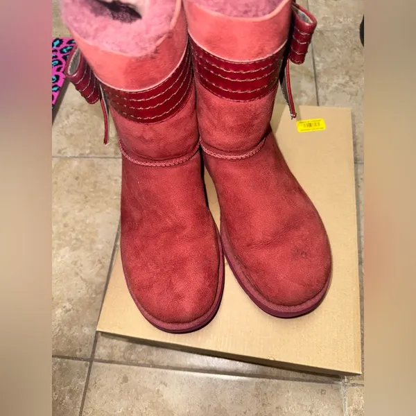 UGG Josette burgundy boots - Image 4
