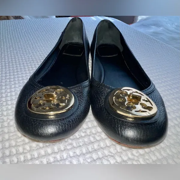 Tory Burch Black Flats with Gold Emblem - Image 6