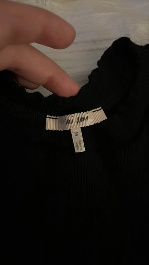 Francesca's Black top - Image 2