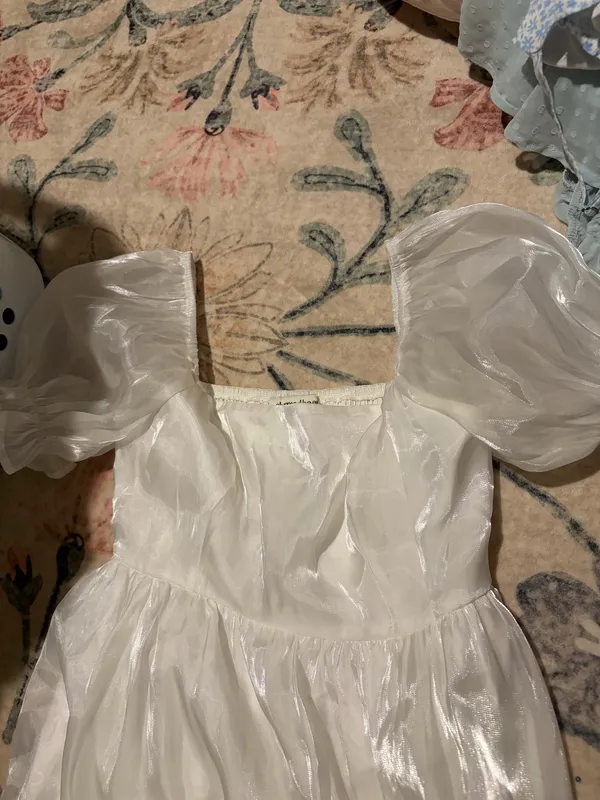 White dress - Image 3