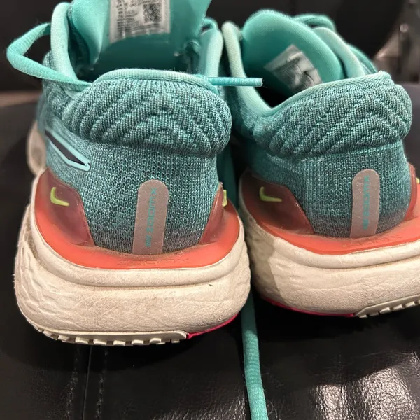 Nike Zoom Invincible Run 2 Women's Aqua and Pink Athletic Shoes - Image 8