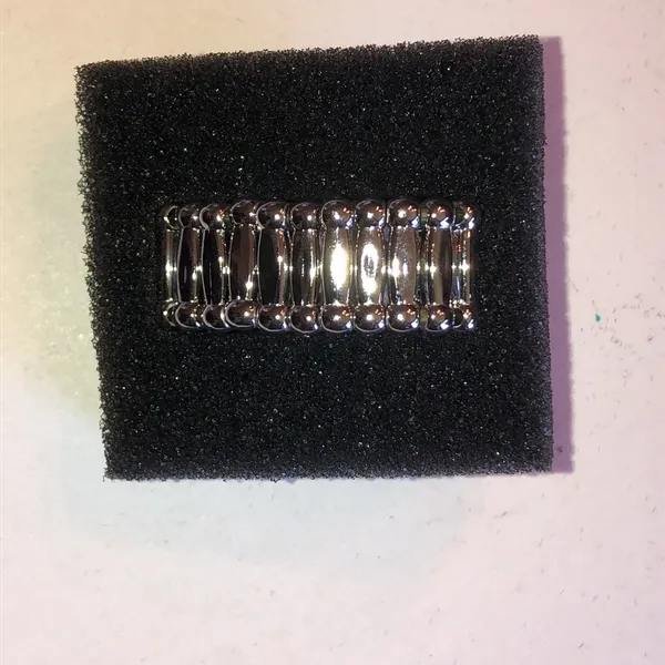 Elegant Three-Stone Faux Pearl and Crystal Statement Ring - Silver Tone - Image 4