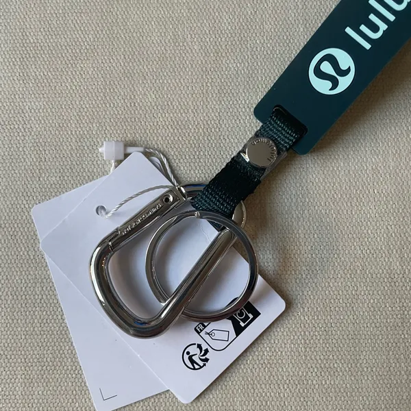 Lululemon silicone keychain - Warp Teal/Ideal Mint - Image 3