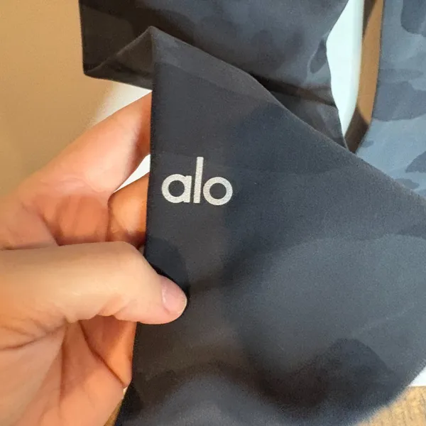 Alo Yoga High-Waist Camo Vapor Legging in Black Camo - Image 5