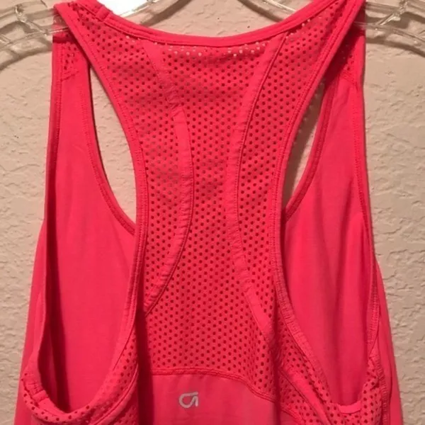 Gap *30off3* NWOT. Hot pink GapFit sport top​‎ - Image 7