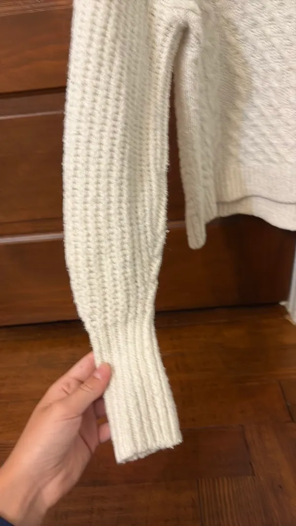 Old Navy Sweater - Image 3