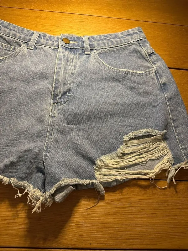 Princess Polly distressed denim shorts 8 jorts - Image 4