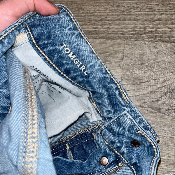 American Eagle High Rise Distressed Tom girl Jeans Size 4 - Image 5