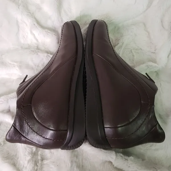 Earth Leather Booties Size 8 - Image 3