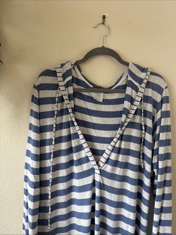 Tommy Bahama blue and gray striped hooded swimsuit coverup, size L - Image 5