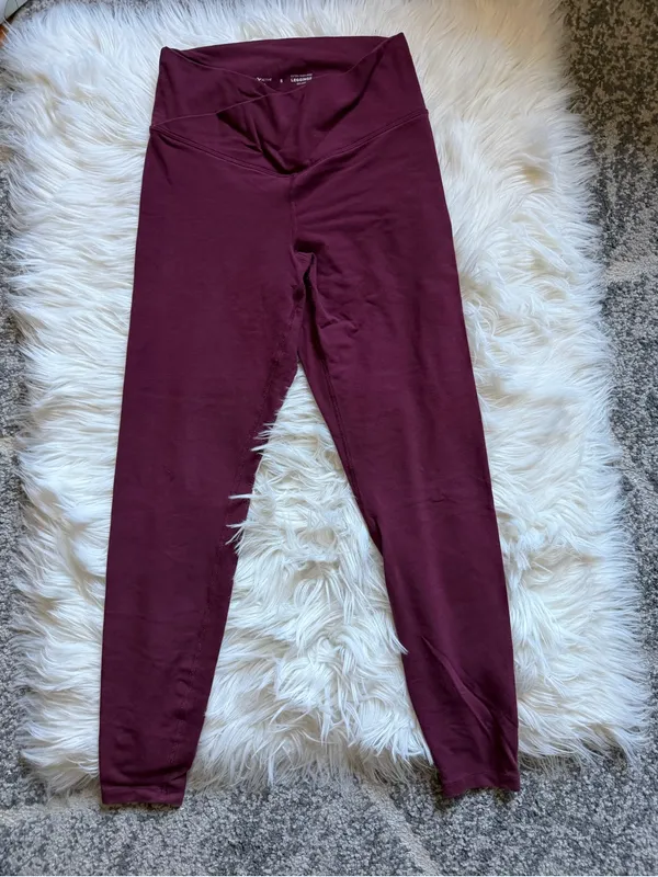Old Navy Powerchill leggings - Image 4
