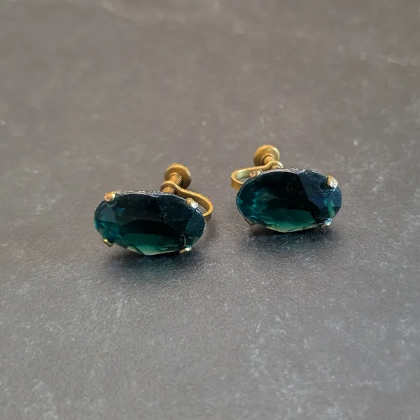 Vintage Screw On Earrings 0.75" Large Dark Green Faceted Oval - Image 3
