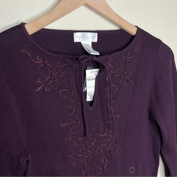 Worthington Mulberry Stretch Ribbed Knit Embroidered‎ Flare Sleeve Keyhole Top - Image 5