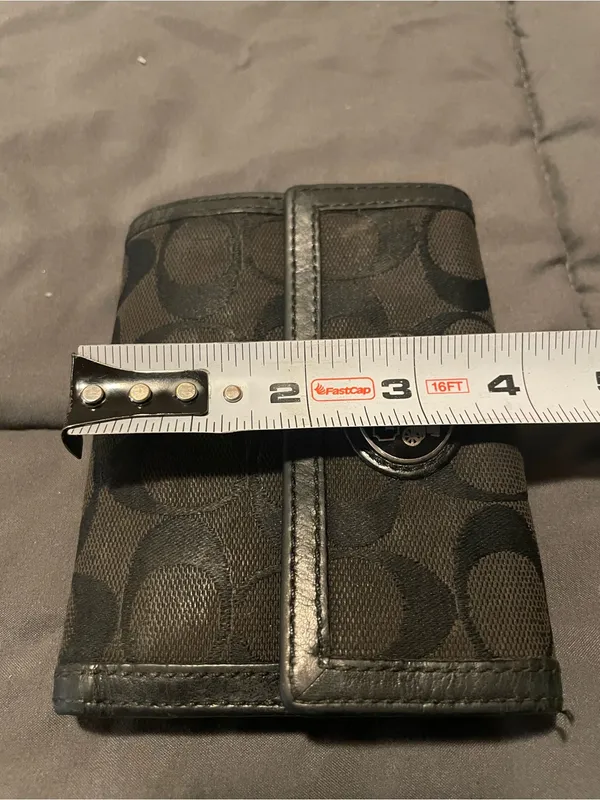 Vintage Coach Black Signature Canvas Trifold Wallet - Image 9