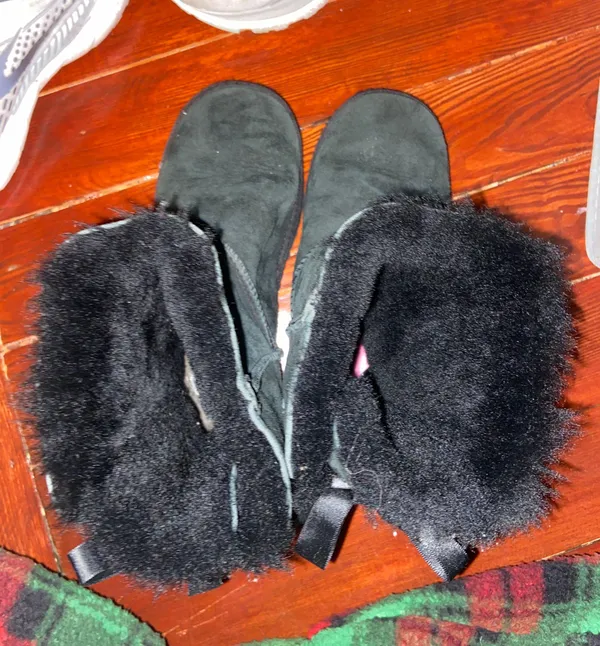 UGG Black Back Ribbon s - Image 2