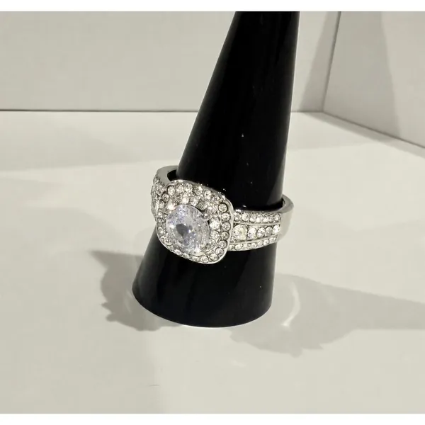 CZ Halo Engagement Ring Womens Size 10 Clear Stone Silver plated sparkly Pavé - Image 2