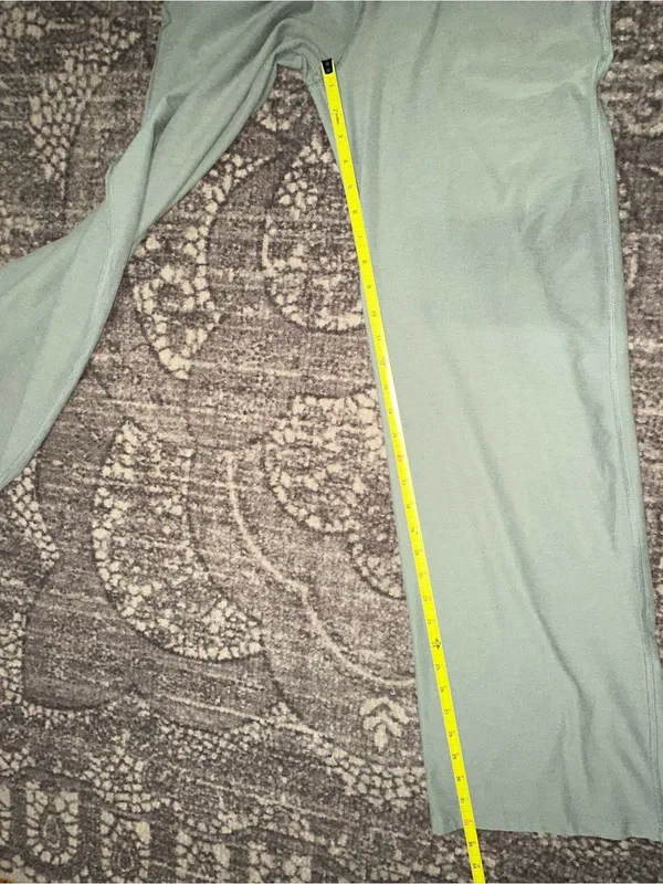 Beyond Yoga Women’s Size S Birch Heather Green Wide Leg Lounge Laid Back Pants - Image 7