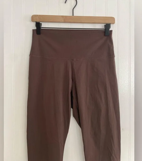 EVERLANE The Perform Ankle 7/8 Length Legging in Bitter Chocolate Brown Size M - Image 4