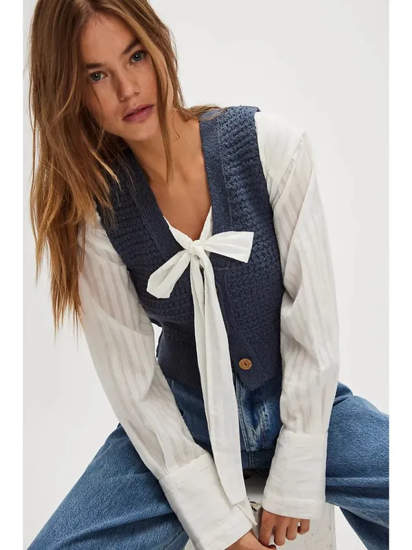 FREE PEOPLE Ava Knit Vest in Blue Size Small - Image 10