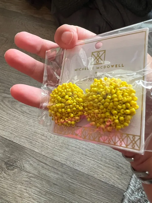 New Michelle Mcdowell yellow maghon earrings - Image 5
