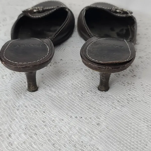 Bally slip on brown leather kitten heels sz 5.5 - Image 6