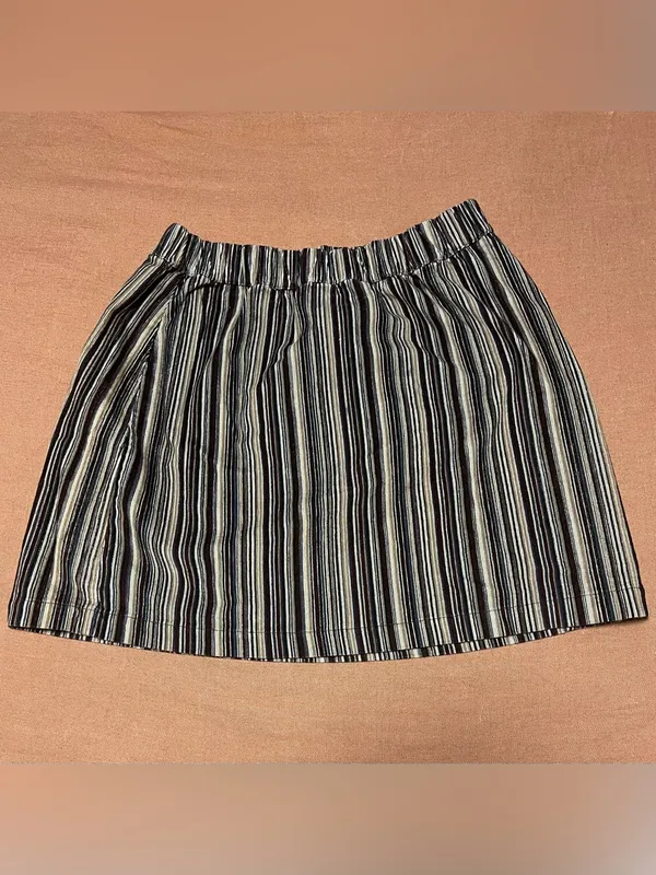 American Eagle Bratz Y2k Brown Whimsy Mini Skirt - Image 3