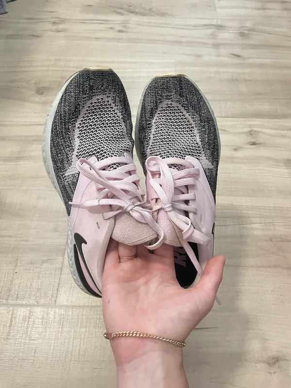 Nike Pink Running Shoes - Image 2