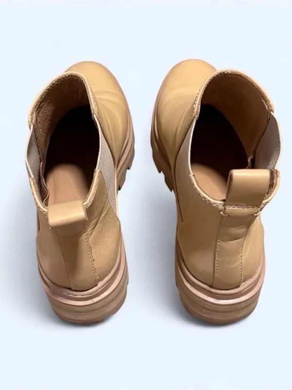 Madewell The Mariam Chelsea Boot in Leather Color Earthen Sand Size 7 - Image 3