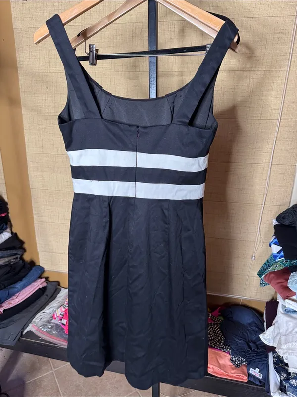 White House Black Market Colorblock Sheath Dress Black Ivory Size 8 - Image 4