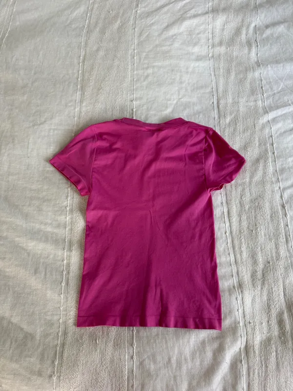 Aritzia “Seamless tee” in a vibrant pink color - Image 3