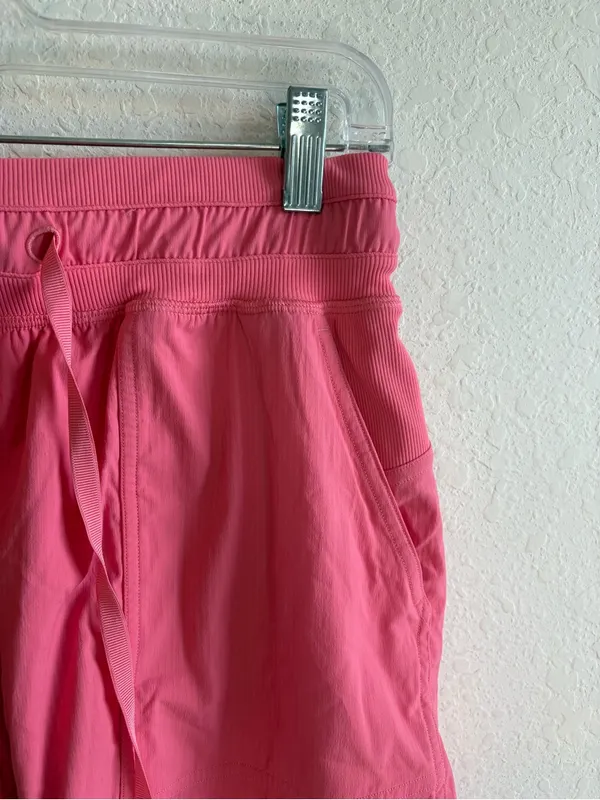 Lululemon Dance Studio Evolve High-Rise Relaxed Pink Shorts Size 4 - Image 3