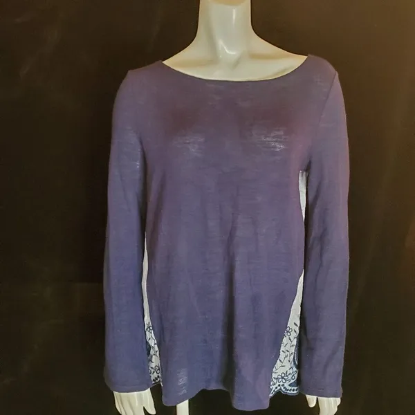 Caslon Blue & White Embroidered Back Long Sleeve Blouse (M) - Image 4