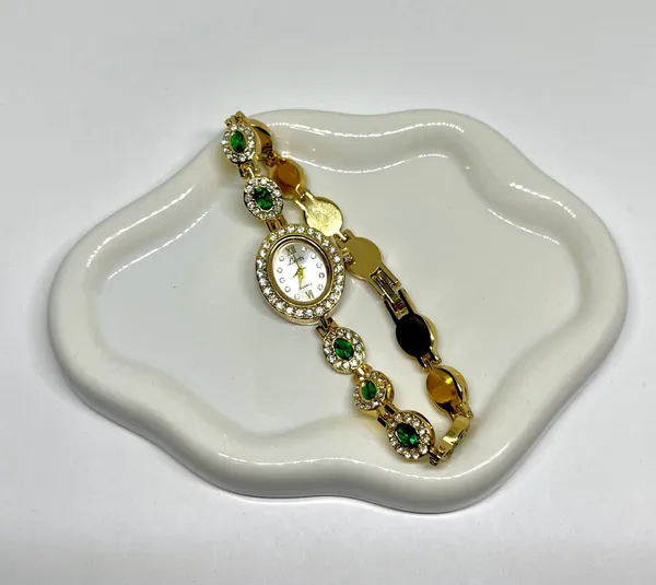 Gold Sparkly Emerald Green Stone Luxury Watch - Image 4