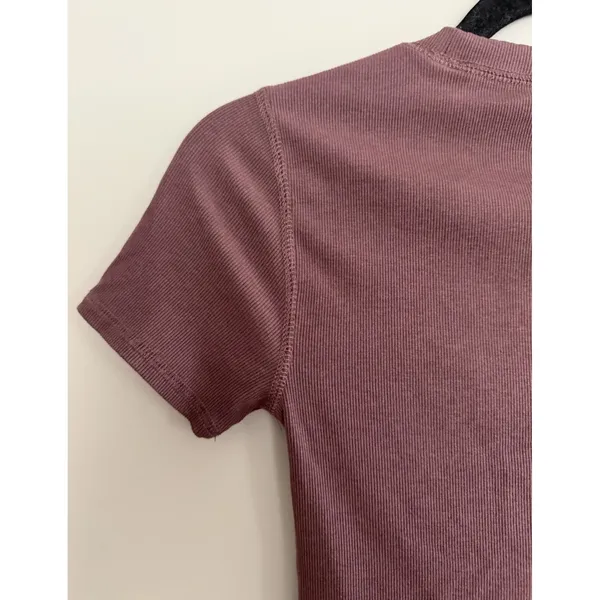 Vuori Pose Fitted Tee Cropped Short Sleeve Mauve Women's Size XS - Image 8