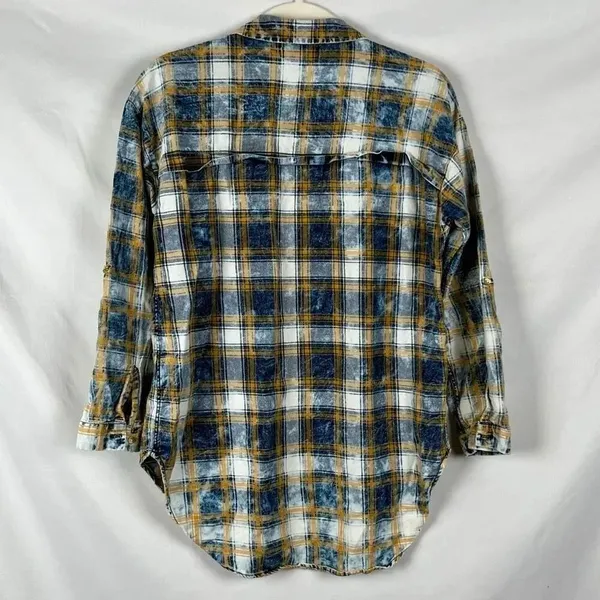 Love Fire Women Long Sleeve Acid Washed Plaid Button Up Small - Image 2
