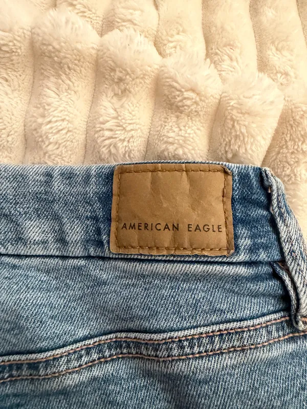 American Eagle Low-Rise Ripped Jeans - Image 5