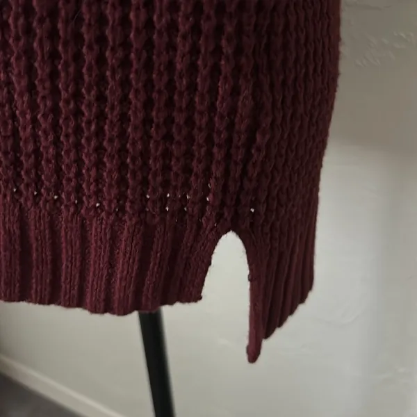 SO Red Crew Neck Sweater with Chunky Knit and Relaxed Fit - Image 4